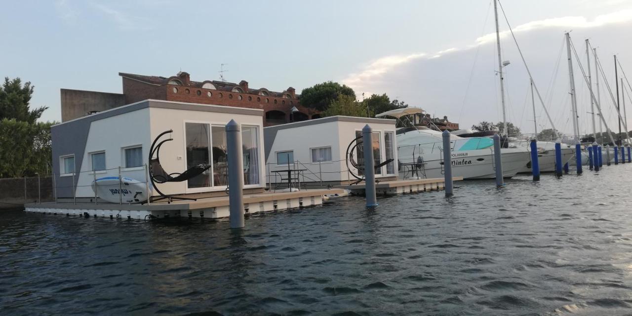 Marina Degli Estensi Floating Resort Llido Degli Estensi Buitenkant foto